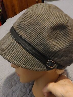 Wool Blend Newsboy Cap with BlackTrim - Gray